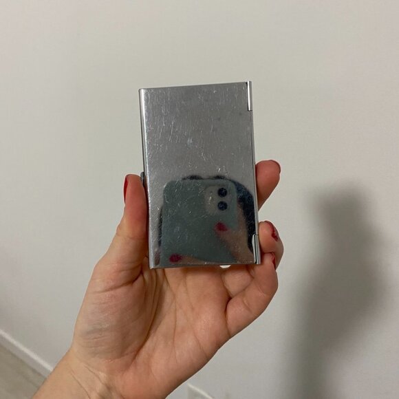 Victorian Retro Style Business Card Holder - Picture 2 of 4